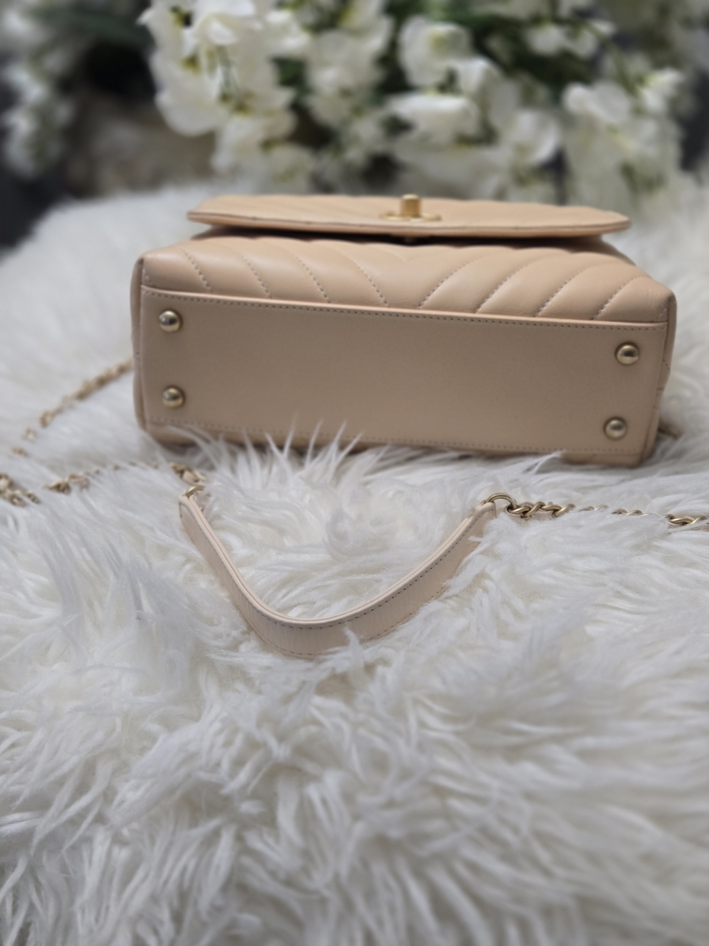 Chanel Coco Aged Calfskin Beige Quilted With Lizard Top-Handle Bag - Picture 3 of 11